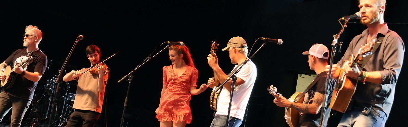 Gadan with Enda Scahill and Hillary Klug in concert