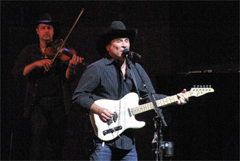 Clint Black in concert