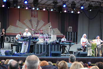 Dennis DeYoung in Elk Grove Village - July 31, 2012