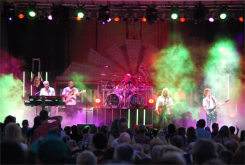 Dennis DeYoung in Elk Grove Village - July 31, 2012