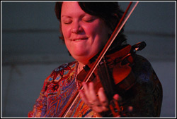 Eileen Ivers at Chicago Irish Fest - July, 2009.  Photo by James Fidler.