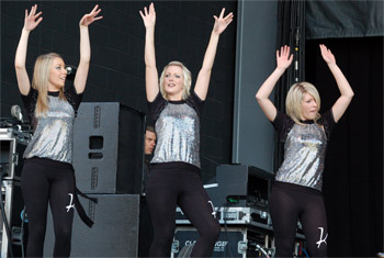 Kintra at Milwaukee Irish Fest - August 19, 2011.  Photo by James Fidler.