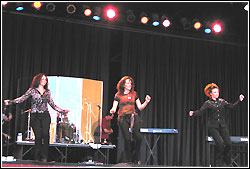 Leahy at Milwaukee Irish Fest - Sunday, August 17, 2003