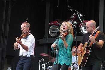 Donnell Leahy, Natalie MacMaster and Family at Milwaukee Irish Fest - August 19, 2018