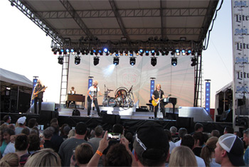 REO Speedwagon at Waukesha County Fair 2015