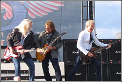 REO Speedwagon at the Waukesha County Fair - July 19, 2009.  Photo by Peter Moriarty.