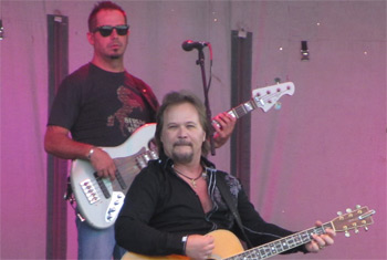 Travis Tritt in Elk Grove Village, IL - 2015