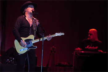 Travis Tritt in Elk Grove Village, IL - 2015