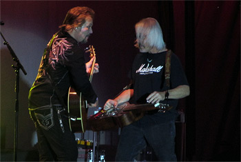 Travis Tritt in Elk Grove Village, IL - 2015