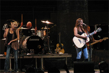 Gretchen Wilson at Chicago Country Music Festival - October 8, 2010